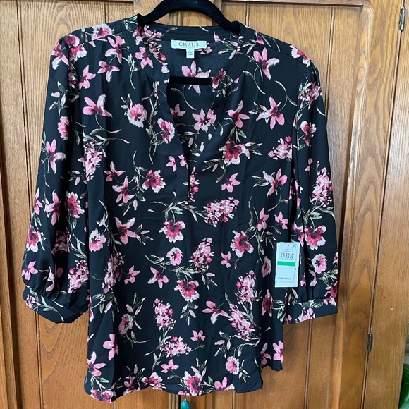 Chaus Tops - CHAUS floral blouse